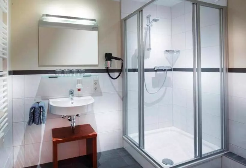 Standard Triple Room, Landsknecht