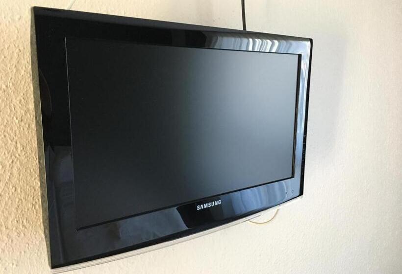 اتاق استاندارد سه نفره, Landsknecht