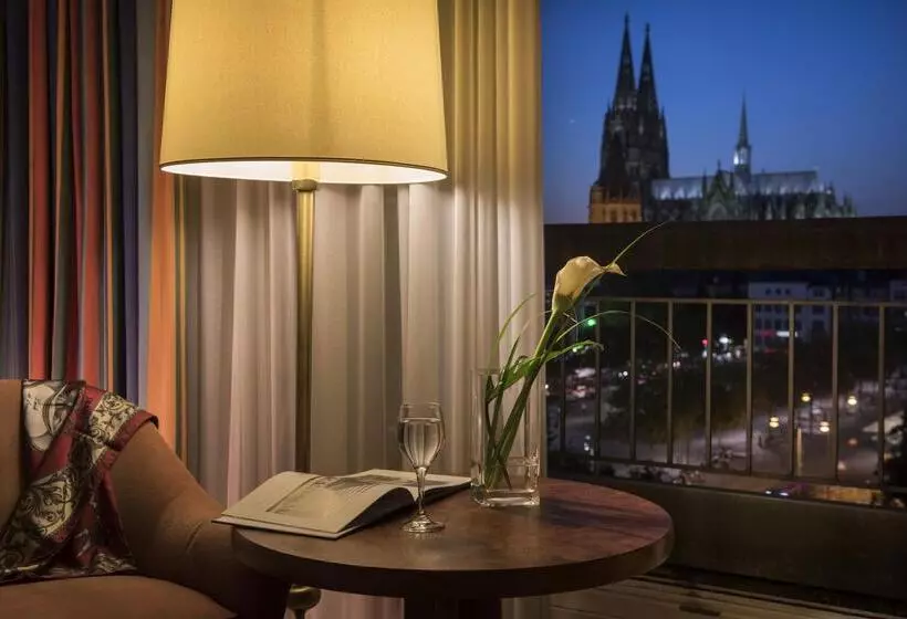 スーペリアシングルルーム, Maritim Hotel Köln
