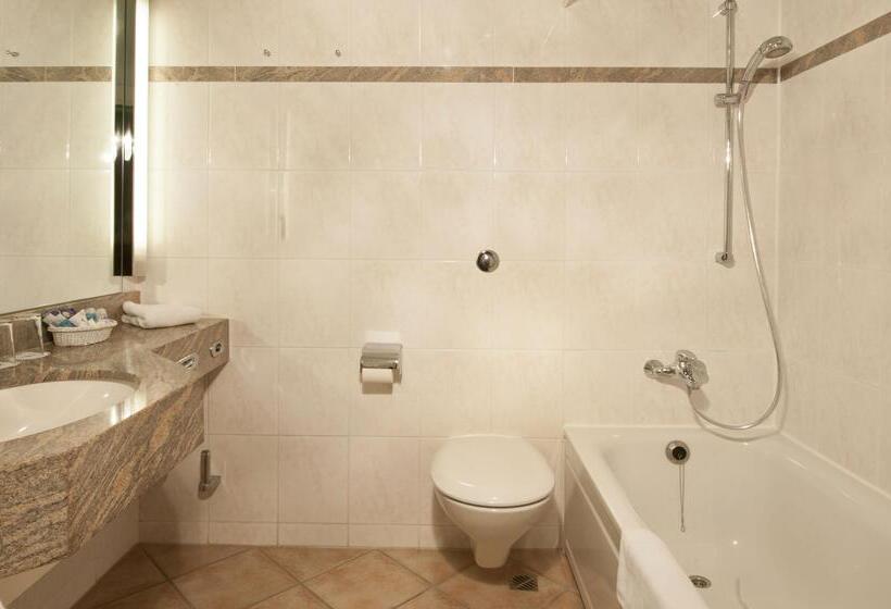 Номер Superior, Maritim Strandhotel Travemünde