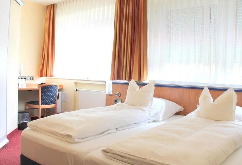 스탠다드 룸, Ostmeier