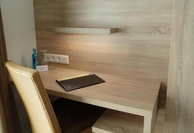 غرفة بريميوم فردية, Restaurant Goldenstedt