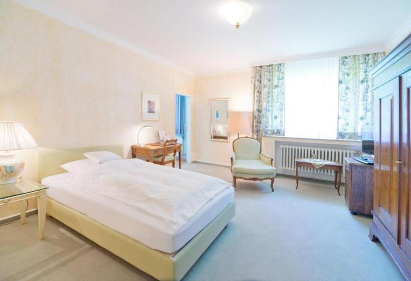 Номер Superior Одноместный, Romantik Waldhotel Mangold