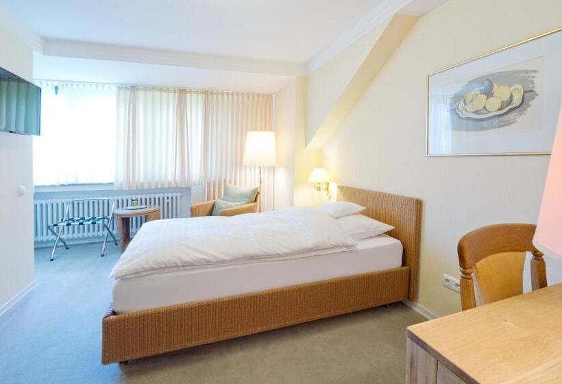 スタンダードシングルルーム, Romantik Waldhotel Mangold