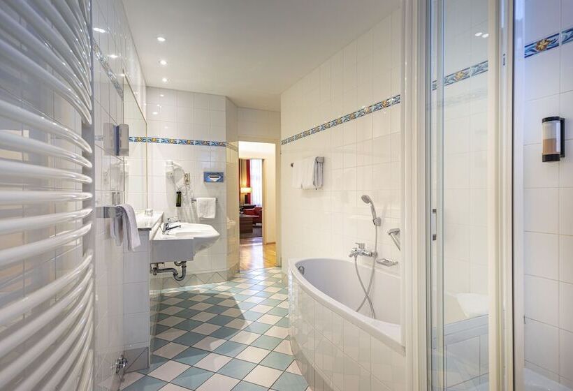 جناح, Achat Sternhotel Bonn