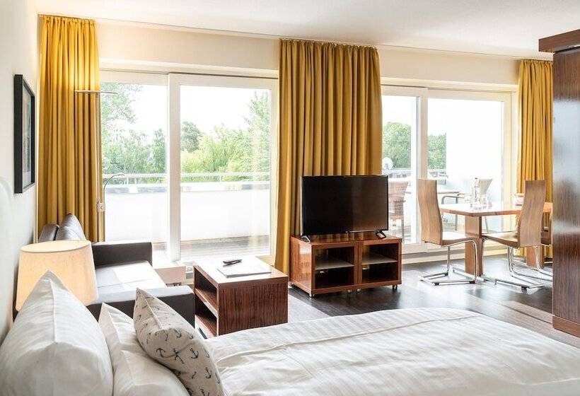 小型套房, Yachtclub