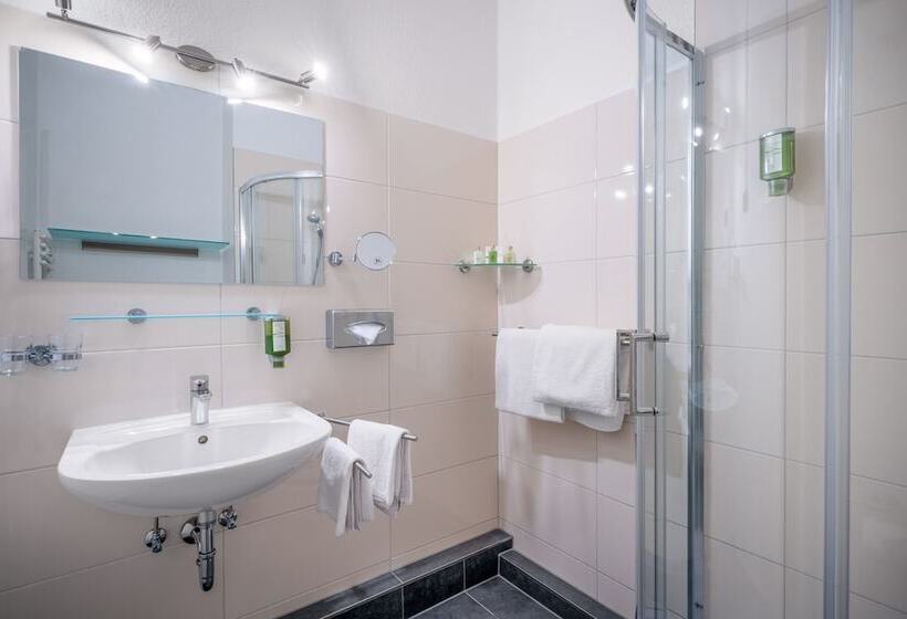 标准间, Yachtclub