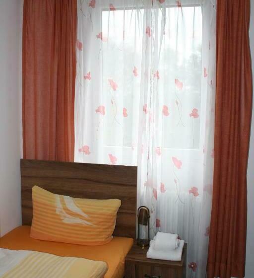 اتاق استاندارد یک نفره, Zur Heidquelle