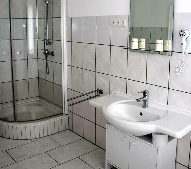 اتاق استاندارد, Zur Heidquelle