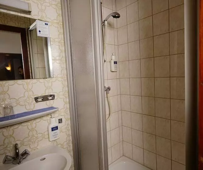 اتاق استاندارد یک نفره, Rabes Hotel Kiel Am Hauptbahnhof
