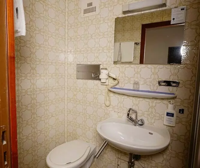 اتاق استاندارد یک نفره, Rabes Hotel Kiel Am Hauptbahnhof
