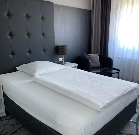 컴포트 싱글 룸, Eisberg Hotel Schwanen