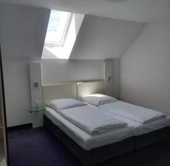 ファミリールーム, Eisberg Hotel Schwanen