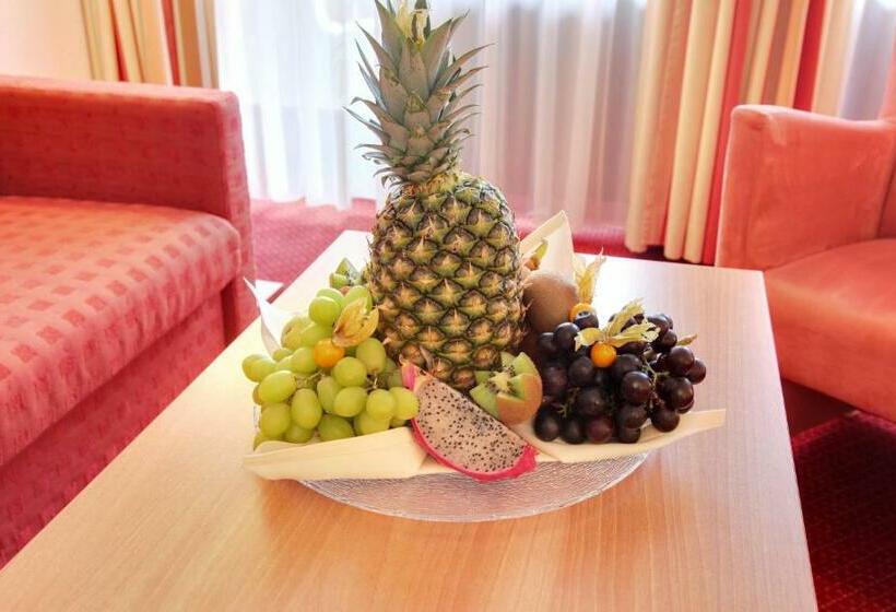 豪华房间, Am Kurpark