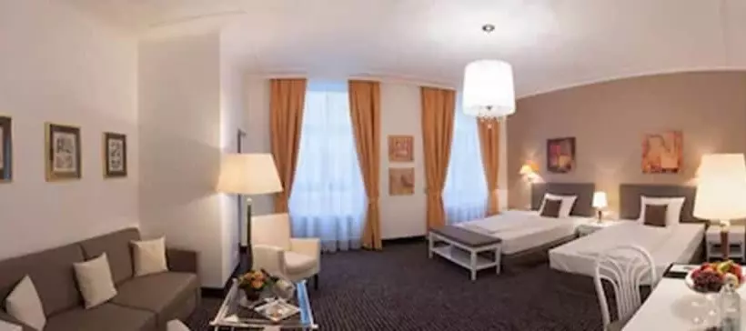 اتاق خانوادگی, Am Sophienpark