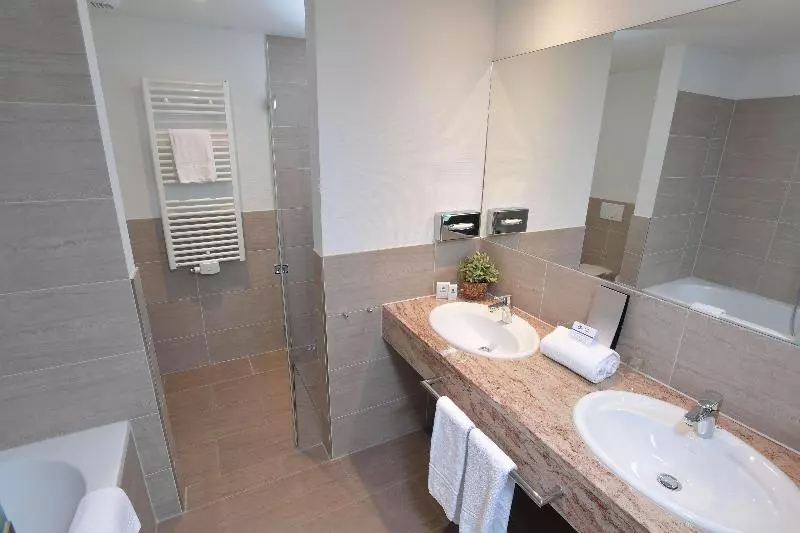 اتاق لوکس, Best Western Queens Hotel Pforzheim Niefern