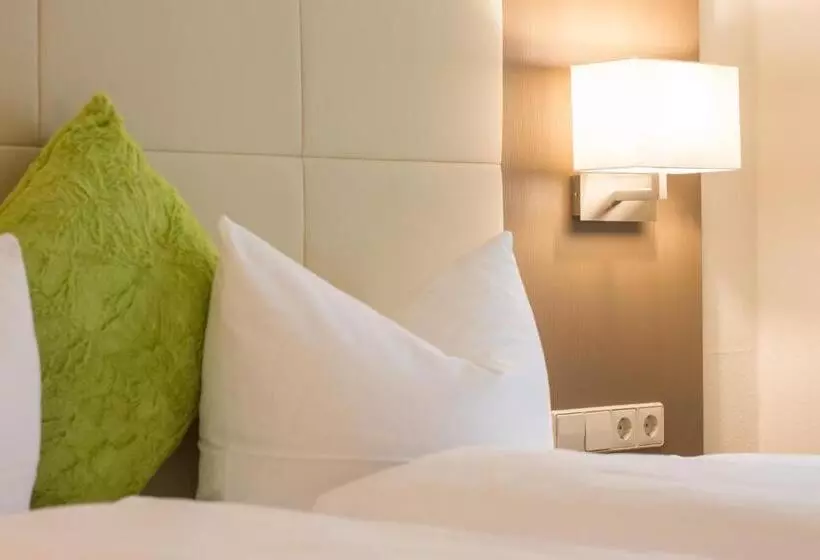 スタンダードトリプルルーム, City Hotel Freiburg