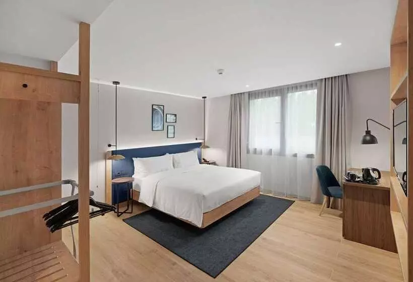 キングサイズベッドのスイートルーム, Hilton Heidelberg