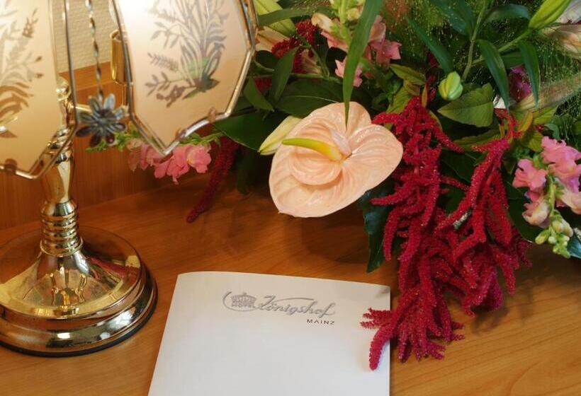 غرفة قياسية فردية, Königshof