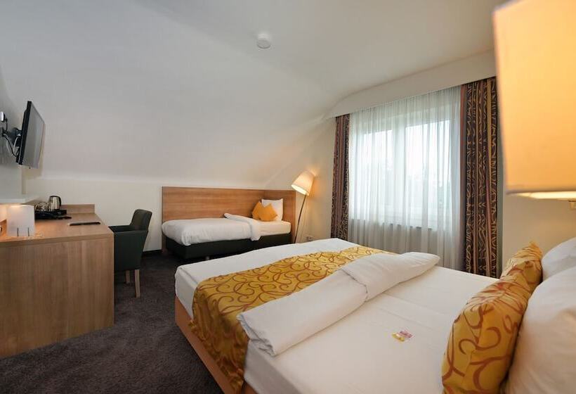 غرفة قياسية ثلاثية, & Living Am Wartturm   Hotel & Apartments