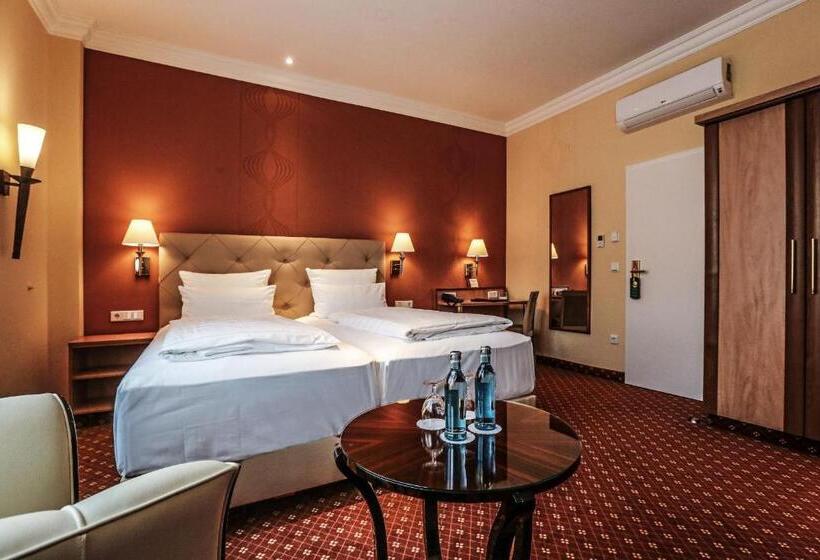 חדר סטנדרט, Mack