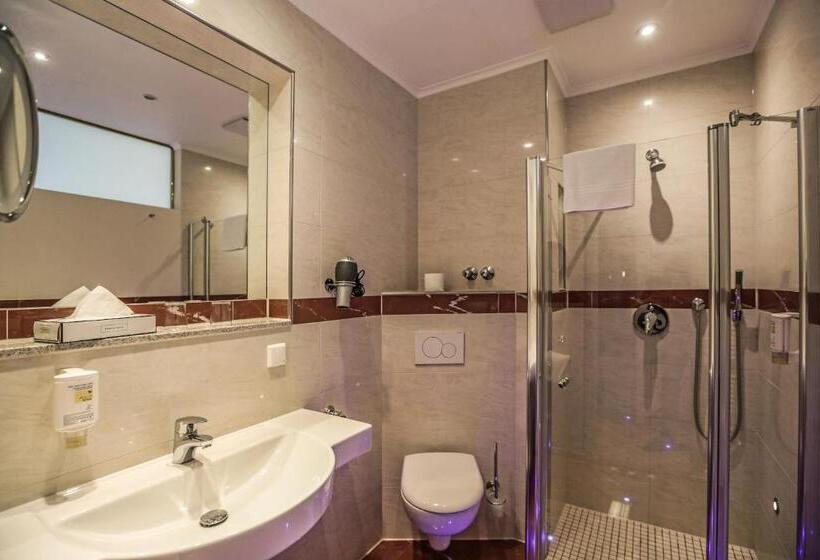 חדר סטנדרט, Mack