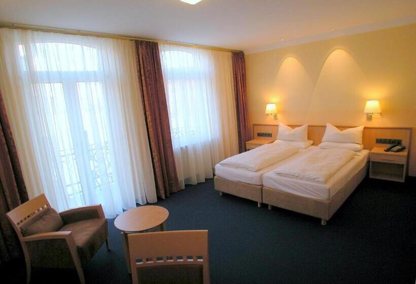 חדר סטנדרט, Mack