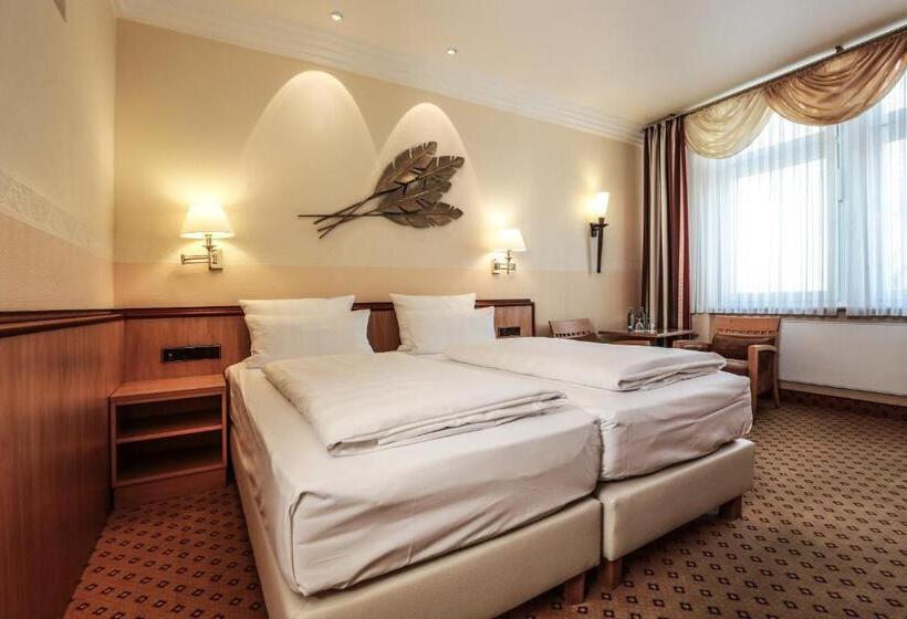 חדר סטנדרט, Mack