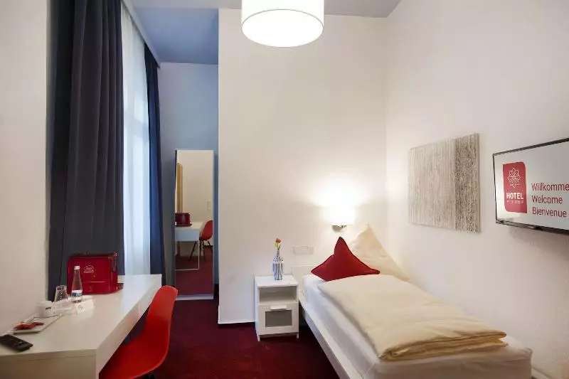 Standard Yhden Hengen Huone, Mille Stelle City
