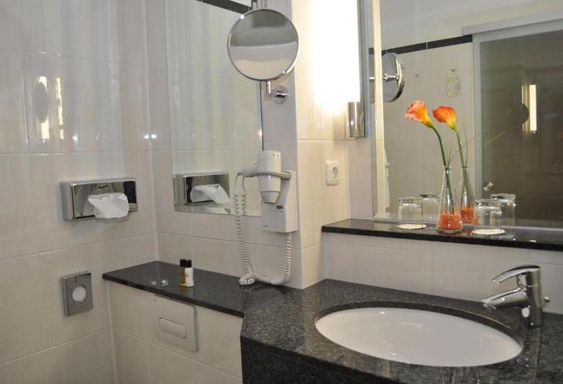 스탠다드 발코니 룸, Ringhotel Zweibruecker Hof