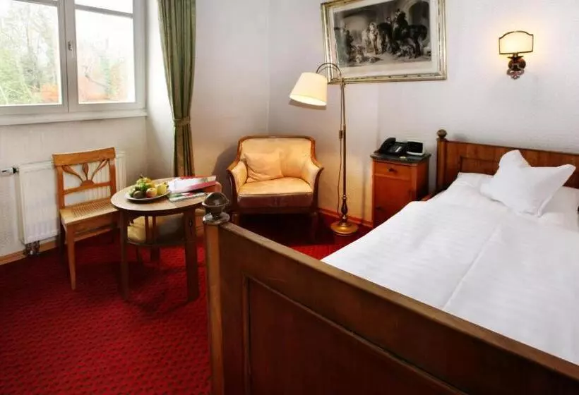 Standard Single Room, Schloss Weitenburg