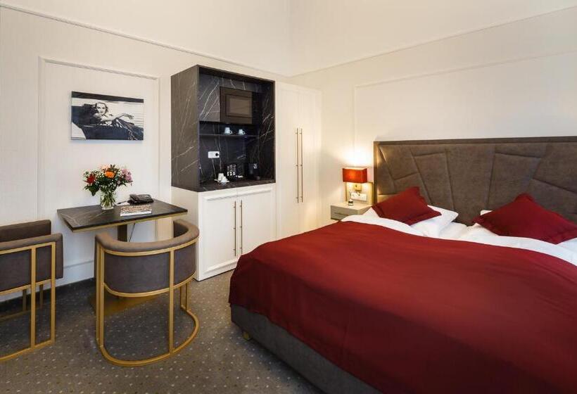 컴포트 싱글 룸, Starapart Hansa