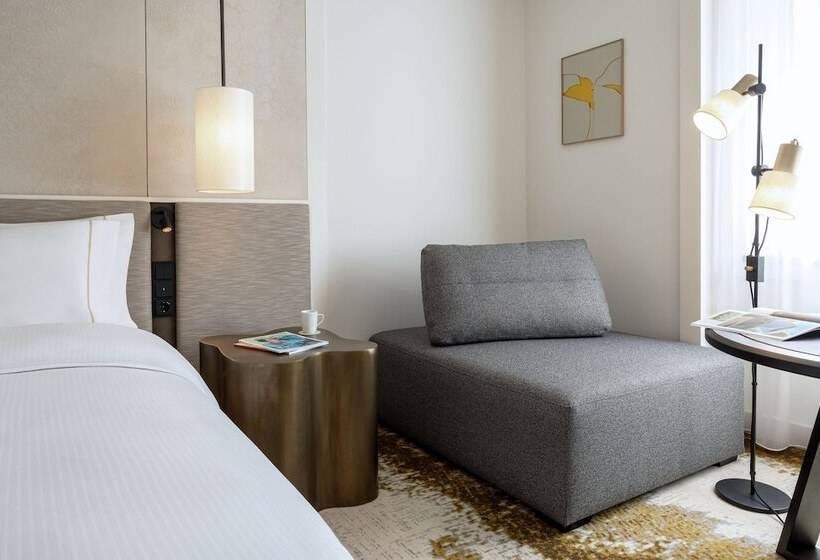 Номер Deluxe, The Westin Grand Frankfurt