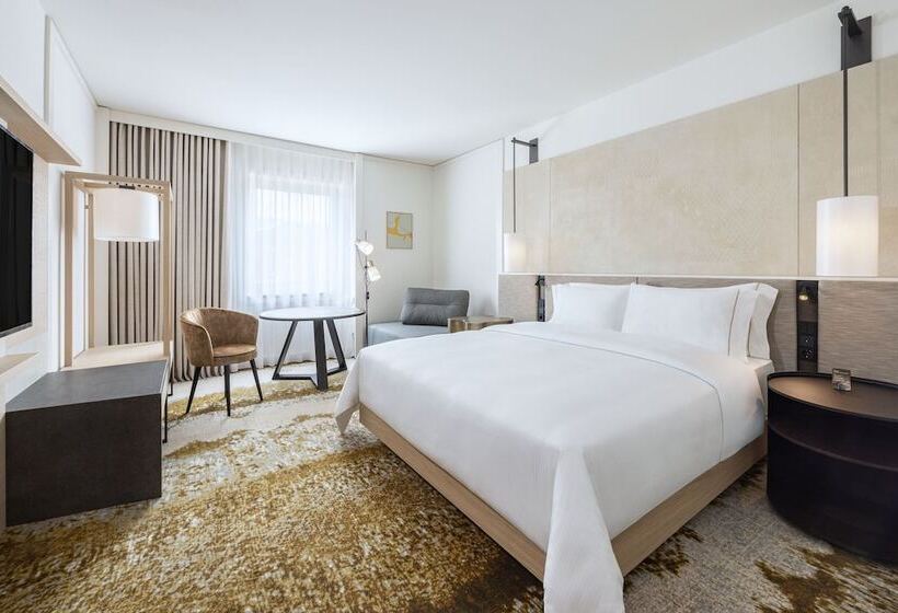 Номер Deluxe, The Westin Grand Frankfurt