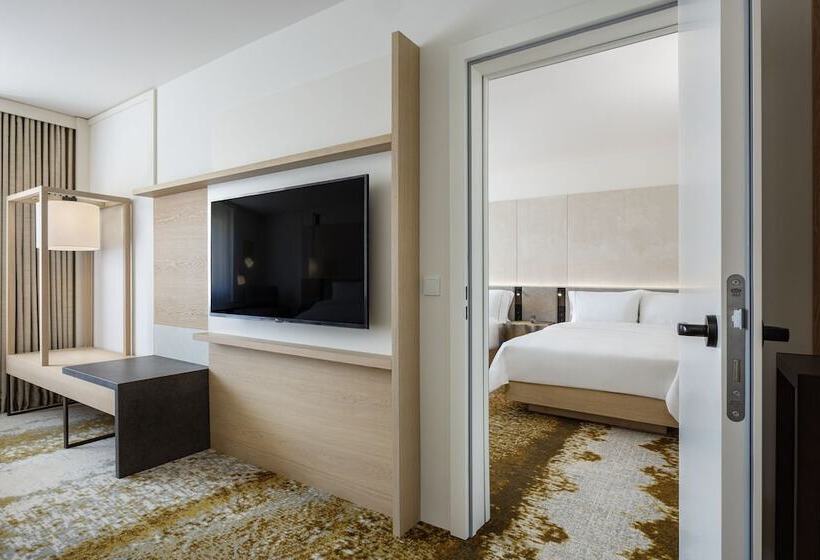 Номер Deluxe, The Westin Grand Frankfurt