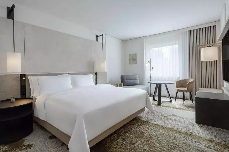 キングサイズベッドのクラシックルーム, The Westin Grand Frankfurt