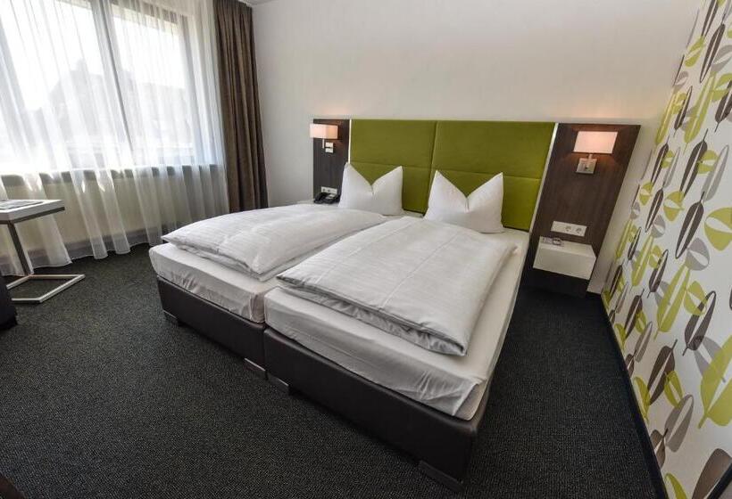 غرفة كومفورت, Vorfelder