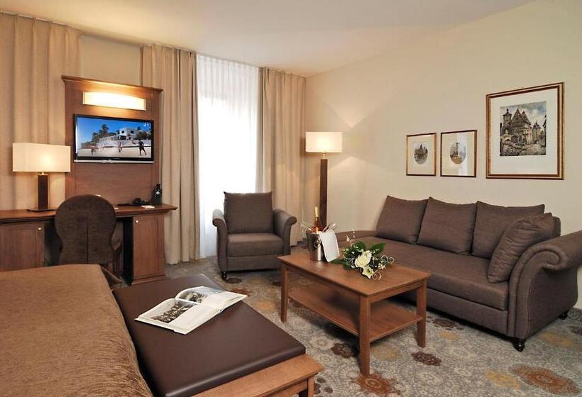 غرفة ديلوكس, Burggartenpalais