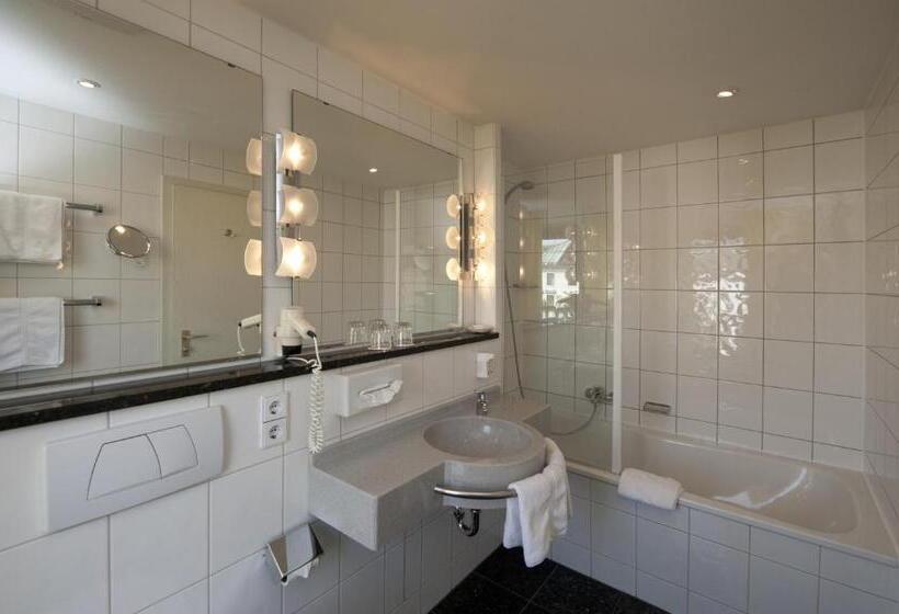 חדר סטנדרט לשלושה, City Hotel Ost Am Kö