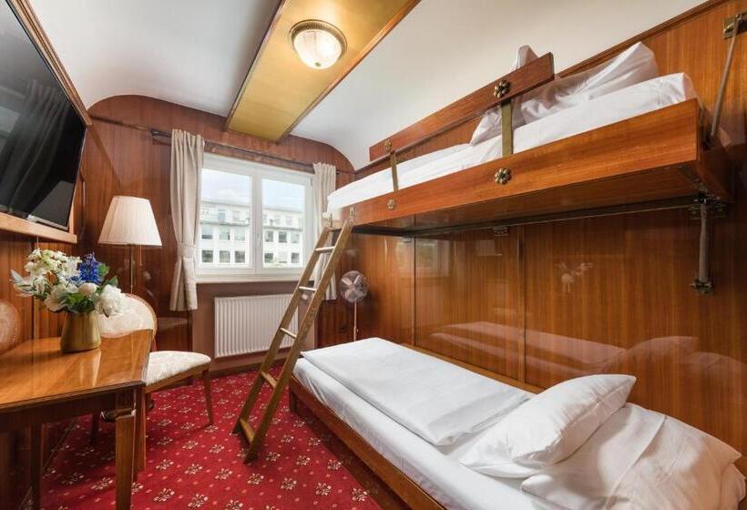 اتاق اکونومی, Du Train