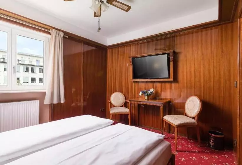 Deluxe Kamer, Du Train