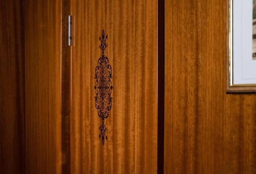 اتاق لوکس یک تخته, Du Train