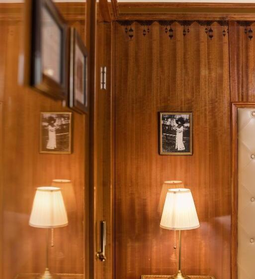 اتاق لوکس یک تخته, Du Train