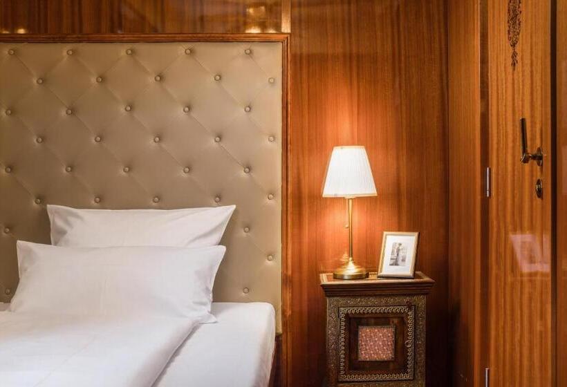 اتاق لوکس یک تخته, Du Train