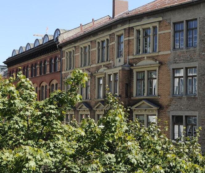 舒适型单人间, Isartor