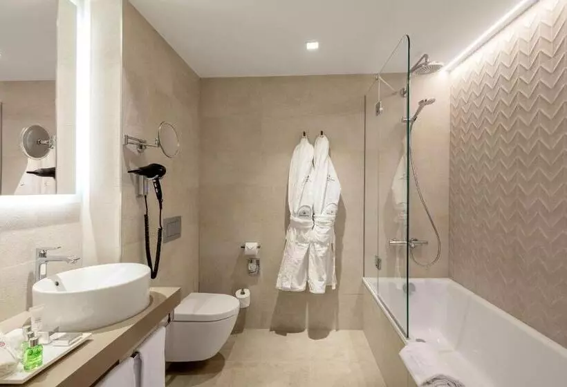 Premium room with view, NH Collection Munchen Bavaria