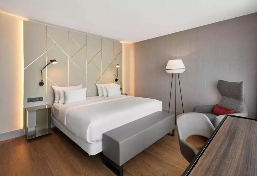 Premium room with view, NH Collection Munchen Bavaria