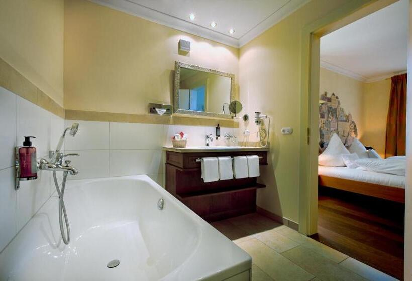 Люкс, Simones Hotel Fürstenhof