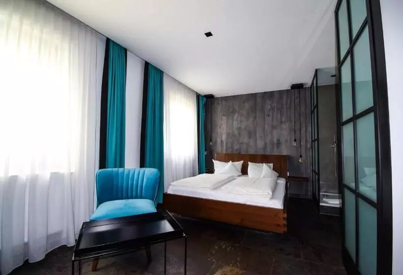 Quarto Estandar, Roter Löwe