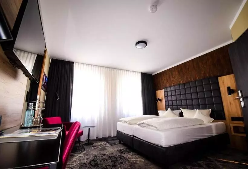 Quarto Estandar, Roter Löwe